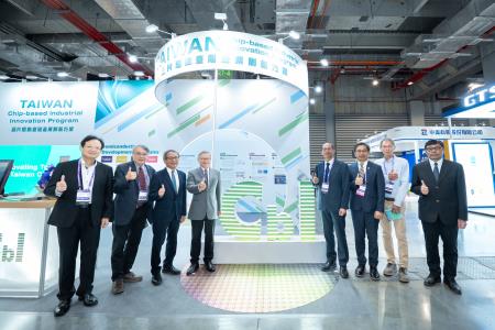 國科會「晶創臺灣方案」參展 SEMICON Taiwan 2025 展現政府推動科技創新的策略行動　鏈結全球半導體合作夥伴
